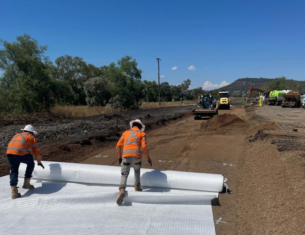 Matrix Unlimited personnel undertaking formation rehabilitation and track renewal works in Darra, NSW