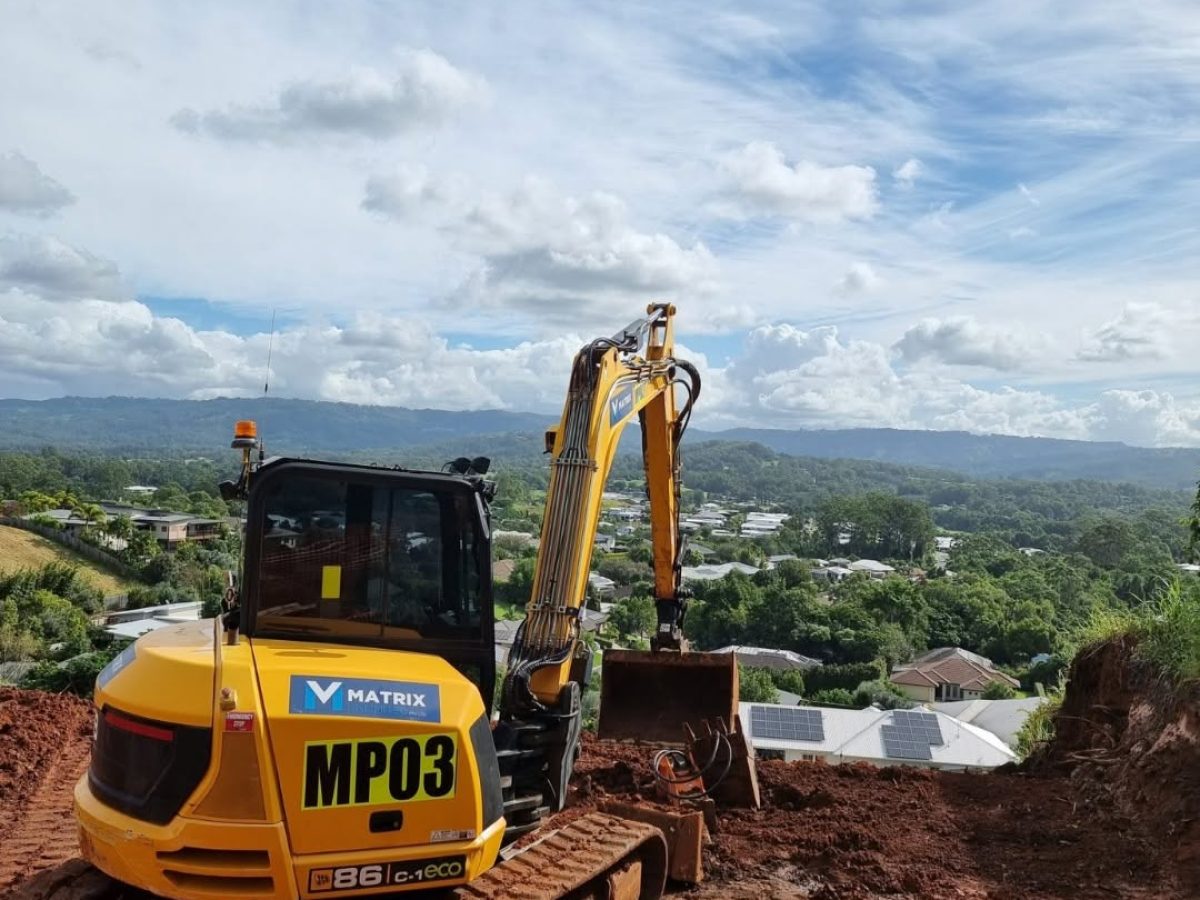 Matrix Unlimited excavator and operator providing wet hire services for rail and civil construction projects across Australia