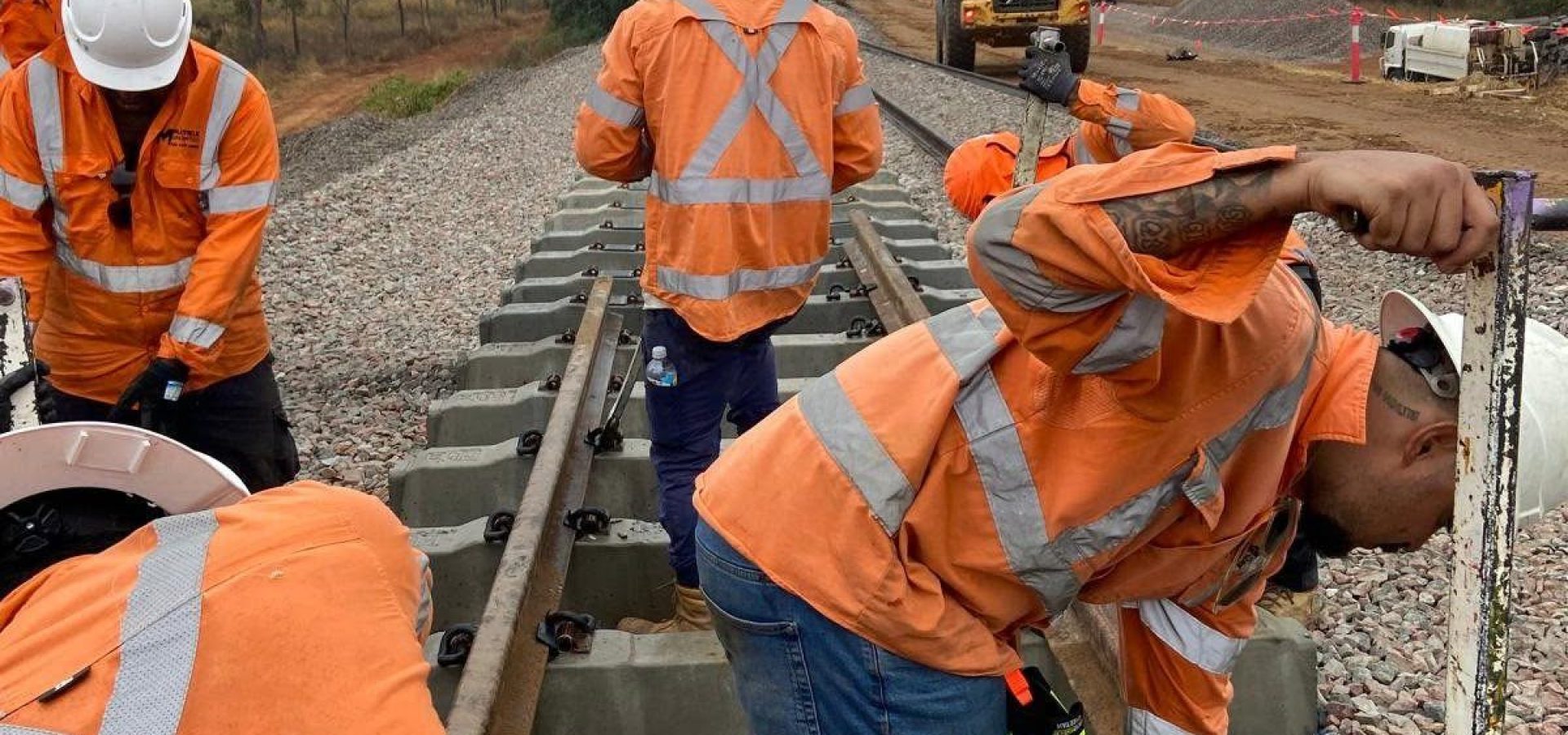 How Rail Labour Hire Reduces Project Risk